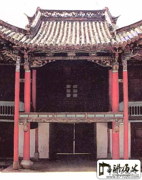 云南晋宁二街圣宫戏台(2)