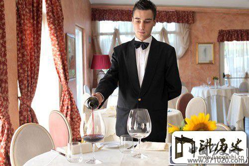 社交宴会品酒礼仪-喝葡萄酒的礼仪