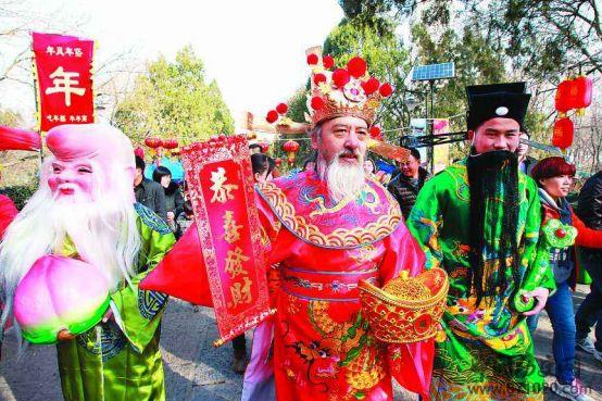 庙会的由来 庙会有什么样的来历? 庙会迎神