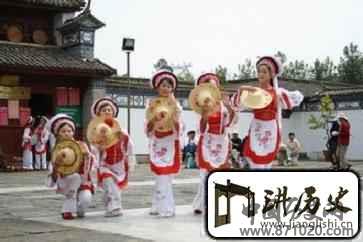 白族人与鸡有何关系？为何白族人离不开鸡