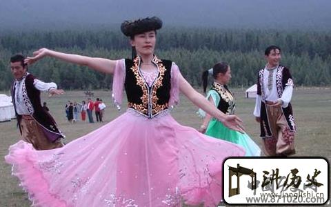 塔塔尔族的饮食习俗塔塔尔族主食是什么