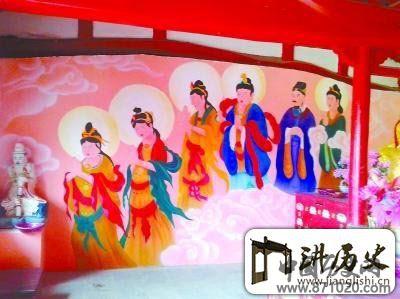 清代壁画修复后惨不忍睹：面目全非红配绿