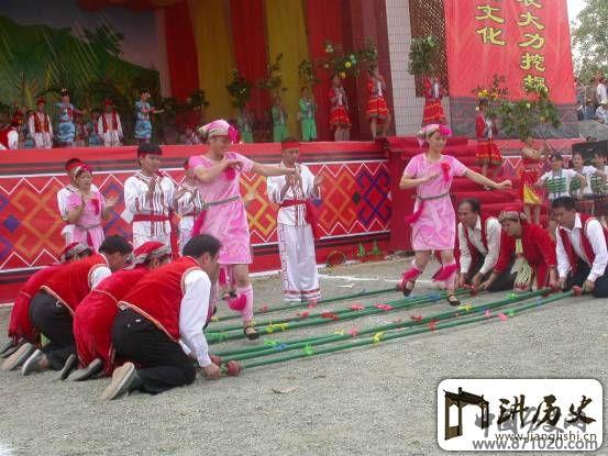 黎族的古老祭祀方式-竹竿舞