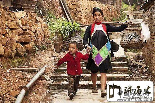 岜沙火枪部落苗族人:树木就是生命的延续!