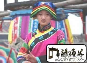 土族服饰土族服饰的标志“彩虹袖”