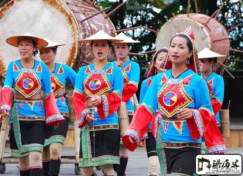 基诺族穿什么服饰?基诺族服饰有何特色