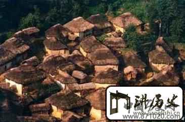 哈尼族民居有啥民族特点？有何位置要求