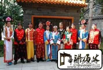满族服饰清朝时期满族男女对于服饰有何要求