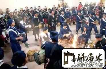 佤族生活习俗简介佤族盖房月与贺新房