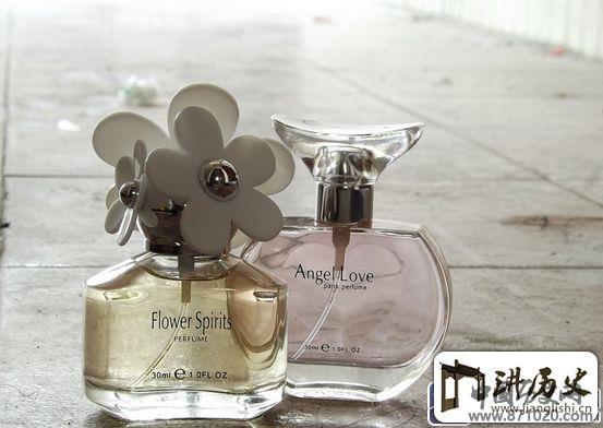 香水礼仪常识-喷香水注意事项-香水的分类和使用