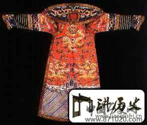 清代后妃绸绣朝袍