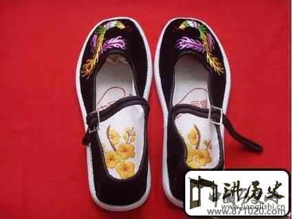土家族民族特色土家族服饰中的鞋和鞋垫图片