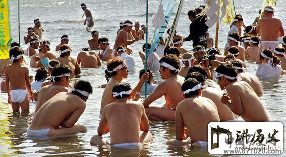 有趣的日本裸体祭