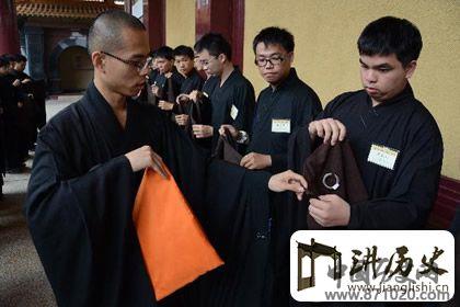 佛教服饰文化之僧人穿的衣服叫什么