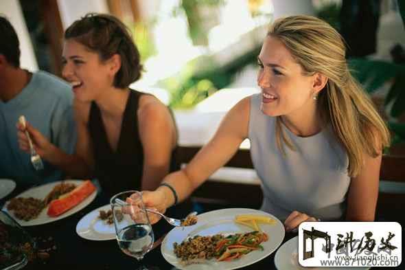 如何吃带骨食物才得体