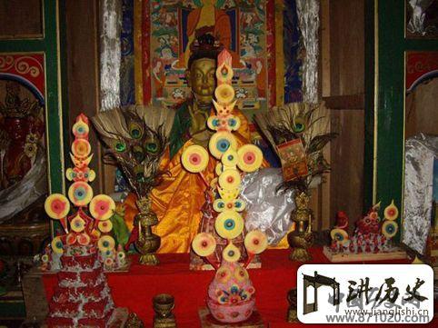 探秘藏族神秘树葬区