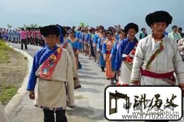 羌族服饰简介羌族男子服饰有何特点