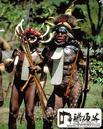 骇人听闻的食人族摘除男孩生殖器养胖再吃