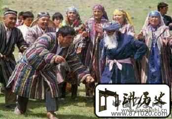 乌孜别克族服饰是怎样分类的