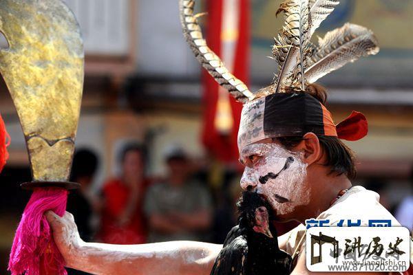 印尼神秘的乩童起乩