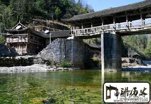 土家族建筑土家建筑特色有“三大件”是什么