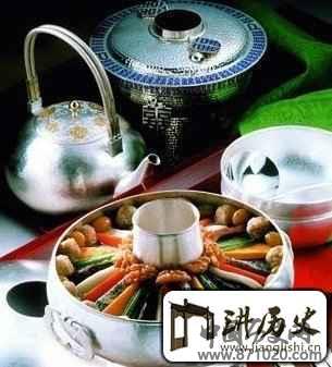 泰国特色火锅：冰炭火锅