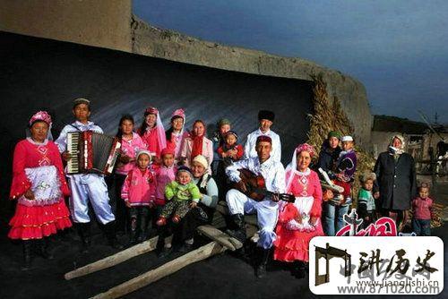 点燃知识明灯的人—塔塔尔族