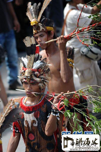 印尼神秘的乩童起乩