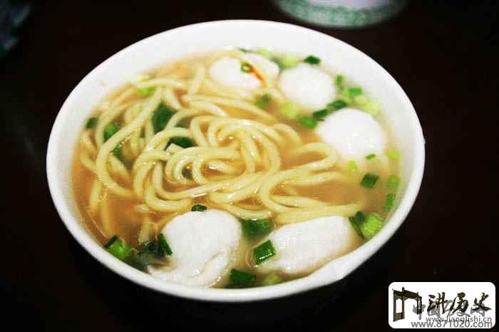 麦兜美食推荐：鱼丸粗面