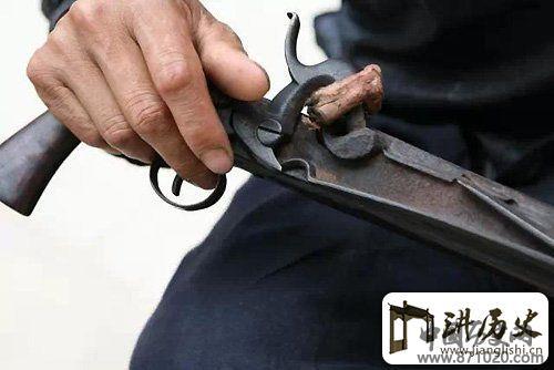 岜沙火枪部落苗族人:树木就是生命的延续!