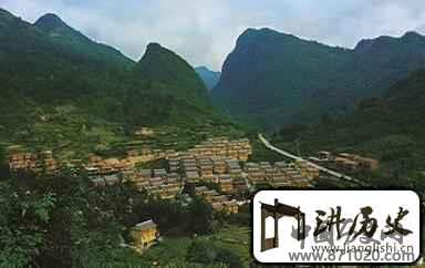 瑶族习俗瑶族人为什么会住在上上