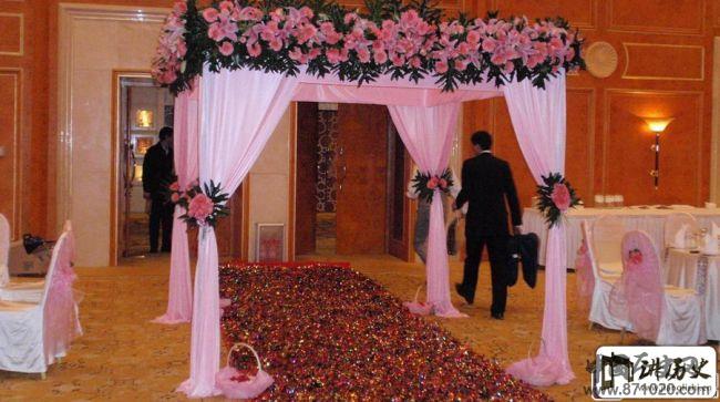 酒店行业服务礼仪规范-酒店服务礼仪-酒店服务基本礼仪