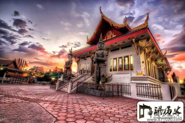 泰国人在寺庙办葬礼