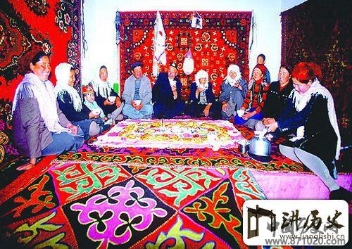 驰骋在戈壁草原的哈萨克族