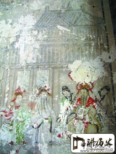清代壁画修复后惨不忍睹：面目全非红配绿