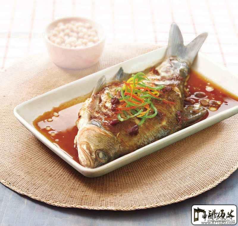 黄豆酱蒸鱼有什么材料？黄豆酱蒸鱼的做法简介
