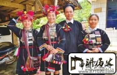 哈尼族人习惯传啥样的衣服?又有啥民族风格
