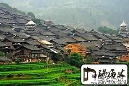 仡佬族建筑仡佬族民居为什么多是干栏式