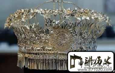 苗族民族文化苗族人为什么喜欢佩戴银饰