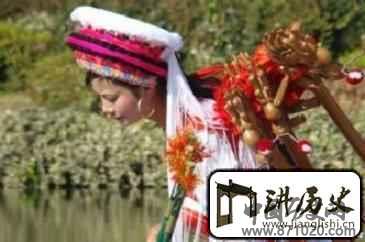 为什么说白族与花有着很深厚的情谊