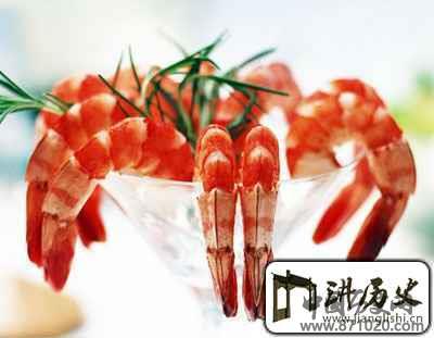 吃虾应该怎么吃教你剥虾壳的方法