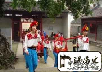 壮族的青年男女是怎样恋爱又是怎样结婚的呢