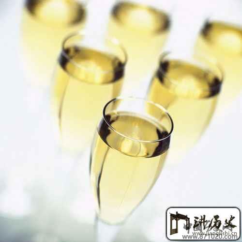 学会如何拒酒和如何敬酒